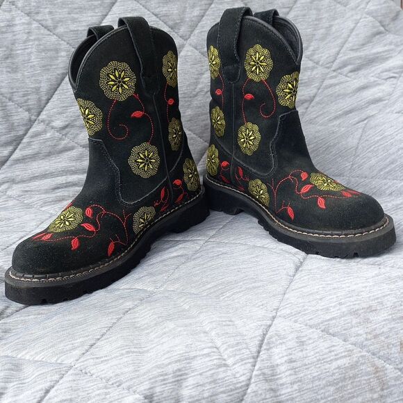 Roper Shoes - Roper Chunky Black Suede Boots w/Floral Embroidery Cowgirl Y2K Stagecoach